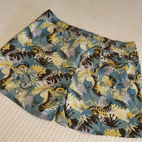 Patagonia Men XL Stretch Wavefarer Volley Shorts 16" Inseam 6 Sea Plants Print - Picture 8 of 14